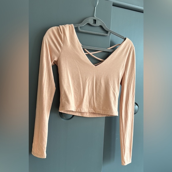 Forever 21 V Neck Crop Top - Picture 2 of 2